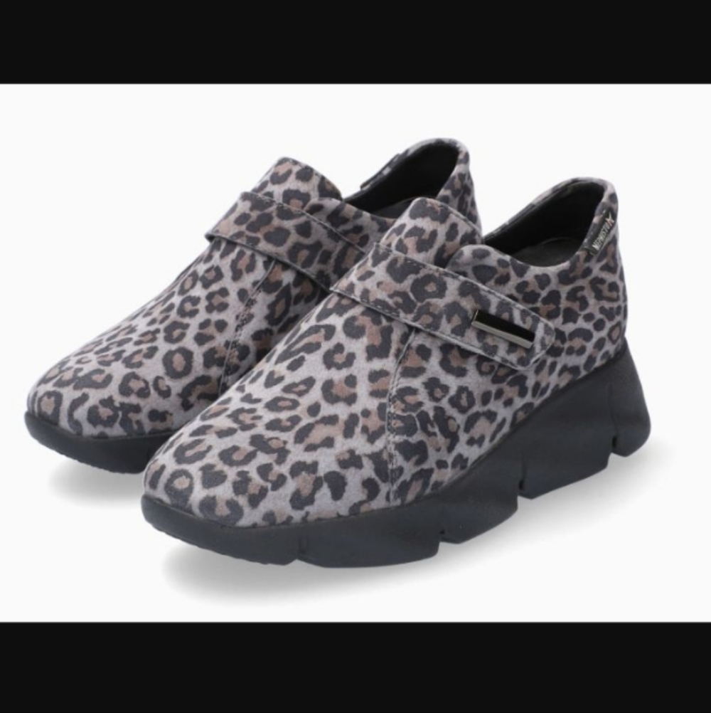 NWT Mephisto 'Halyssa' Trainers in Dark Grey Leopard Suede